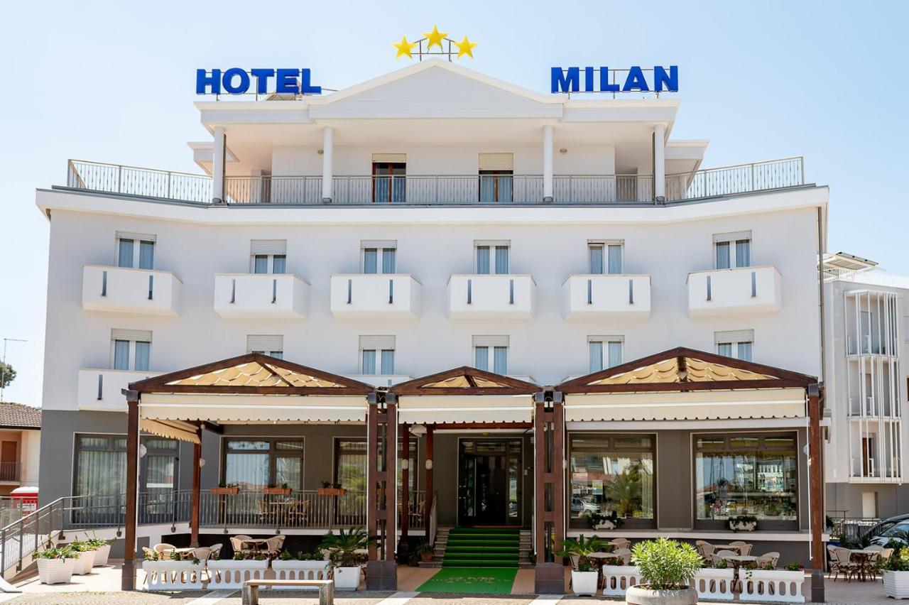 Hotel Milan Rosolina Mare Exterior foto